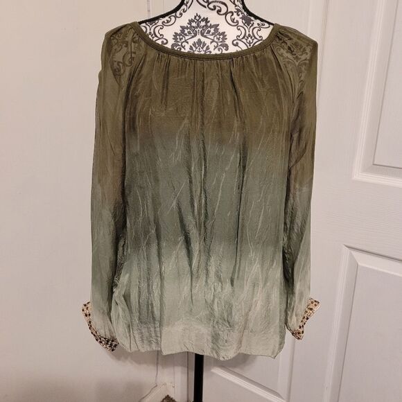 Belle France ombre sheer sleeve sequin cuff Blouse - Picture 1 of 8